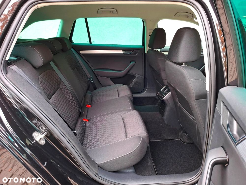 Skoda Superb 2.0 TDI DSG Premium Edition - 24