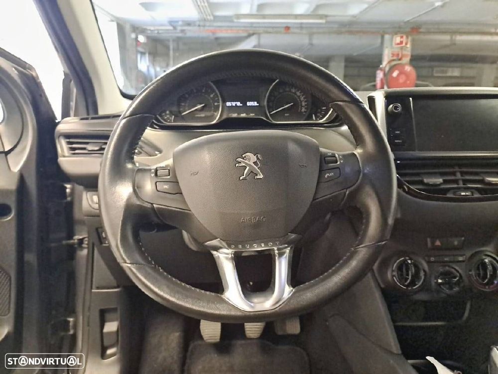 Peugeot 208 1.2 PureTech Signature - 12