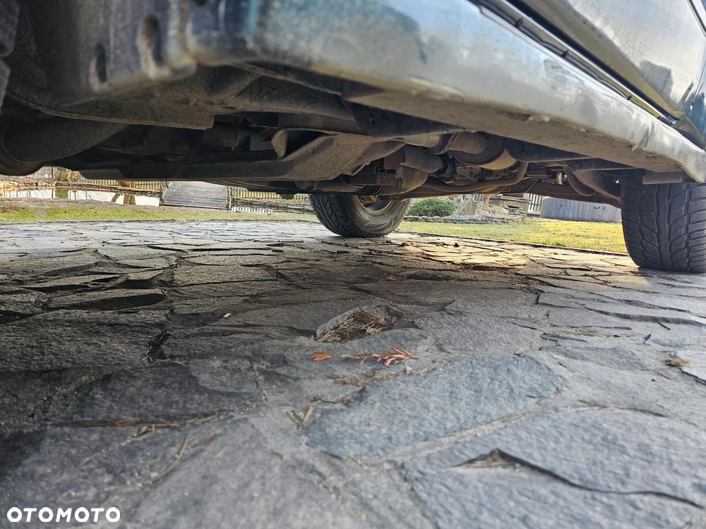 Mitsubishi Pajero - 28