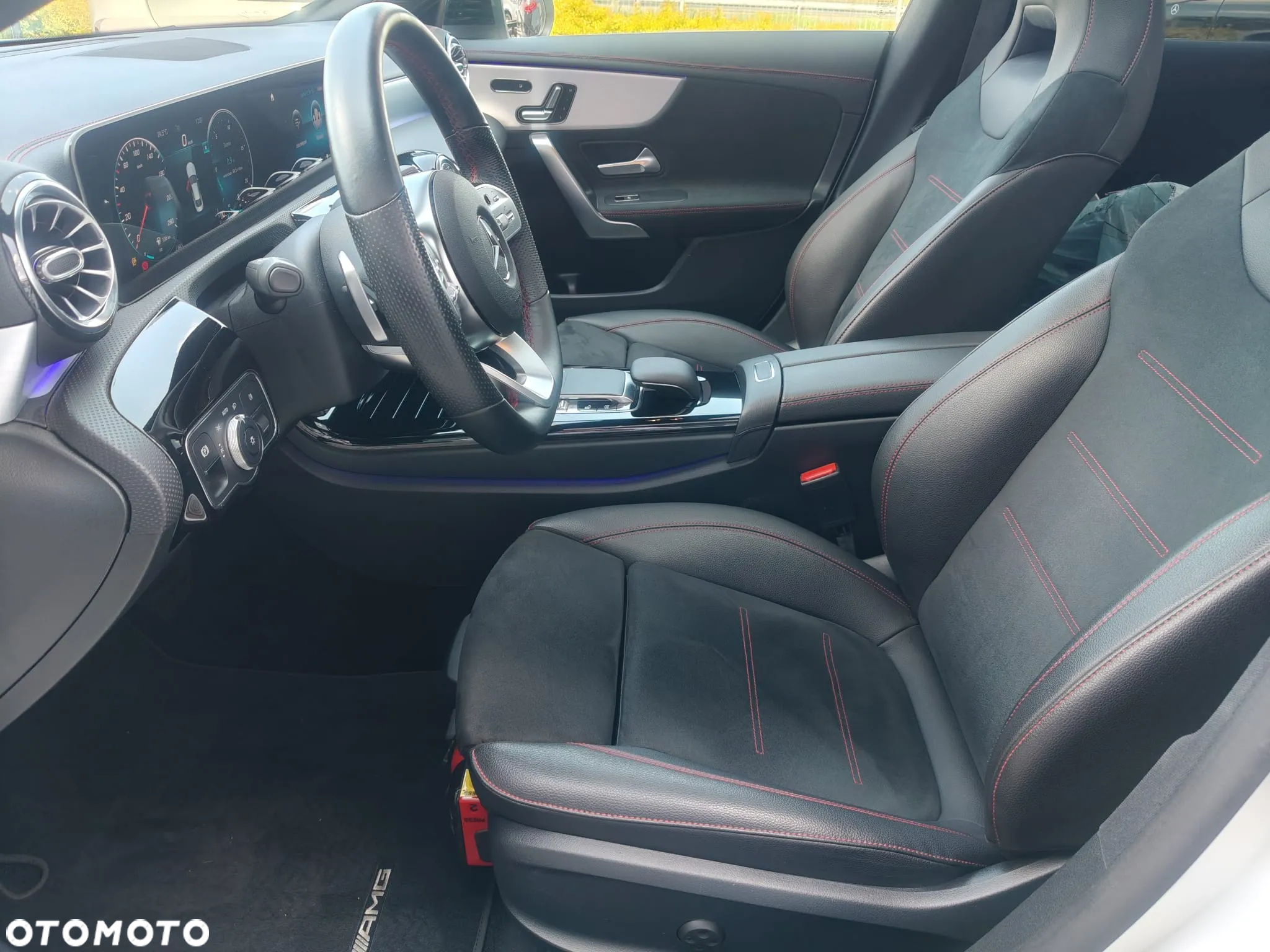 Mercedes-Benz CLA 180 AMG Line 7G-DCT - 15