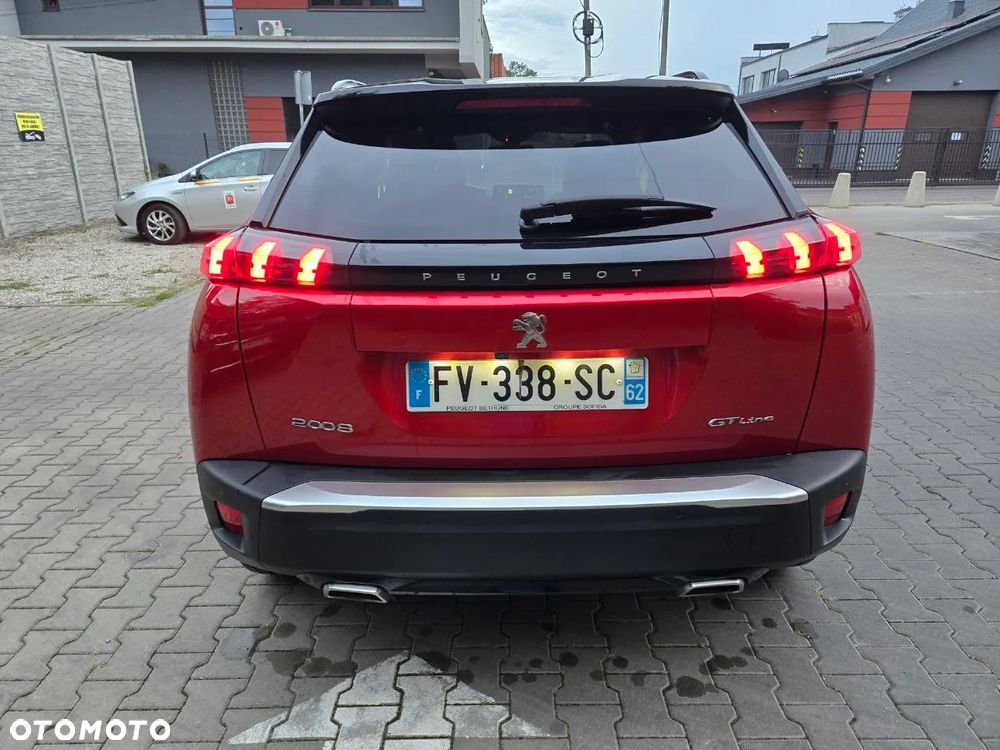 Peugeot 2008 PureTech 130 EAT8 GT - 8