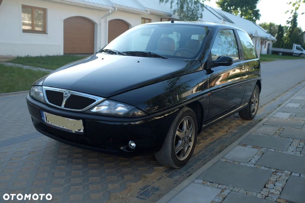 Lancia Ypsilon - 10
