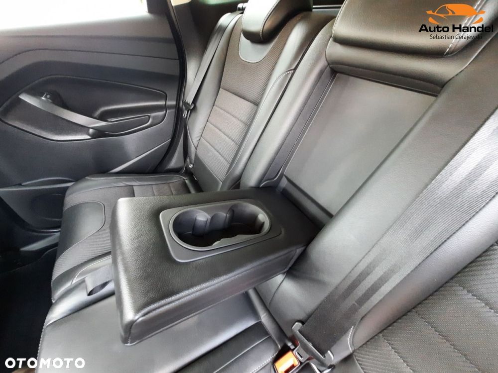 Ford Kuga 1.5 EcoBoost 2x4 Titanium - 39