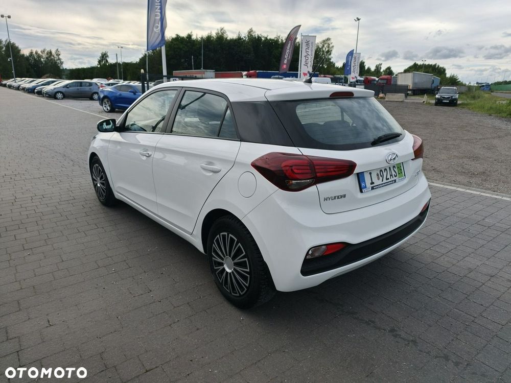 Hyundai i20 - 16
