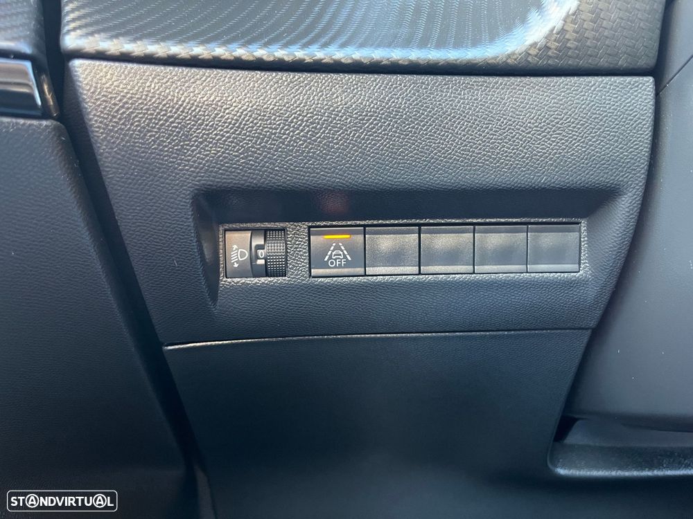 Peugeot 2008 1.5 BlueHDi Allure EAT8 - 16