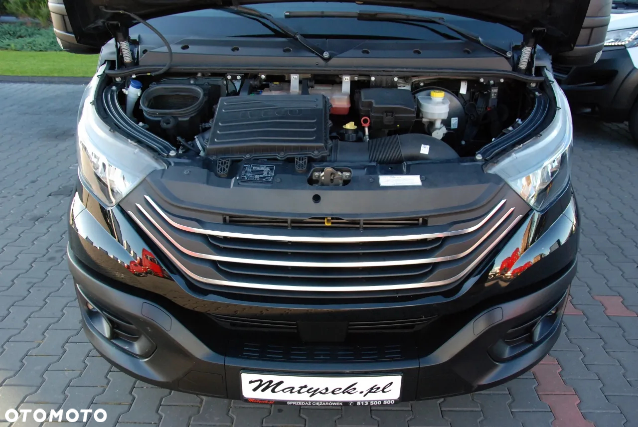 Iveco DAILY 35-180 /  BLASZAK / 2022 ROK /  HI-MATIC / Full opcja / CZARNY METALIK /  SPROWADZONY / PO KONTRAKCIE SERWISOWYM - 36