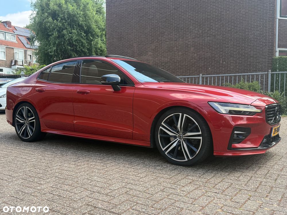 Volvo S60 T5 R-Design First Edition - 4