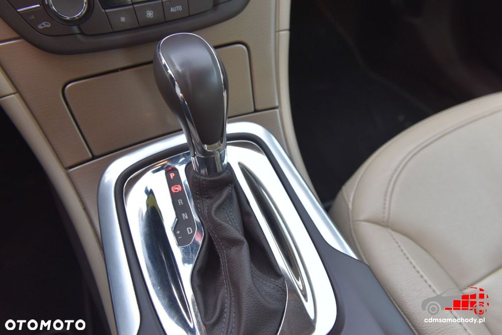 Opel Insignia - 30