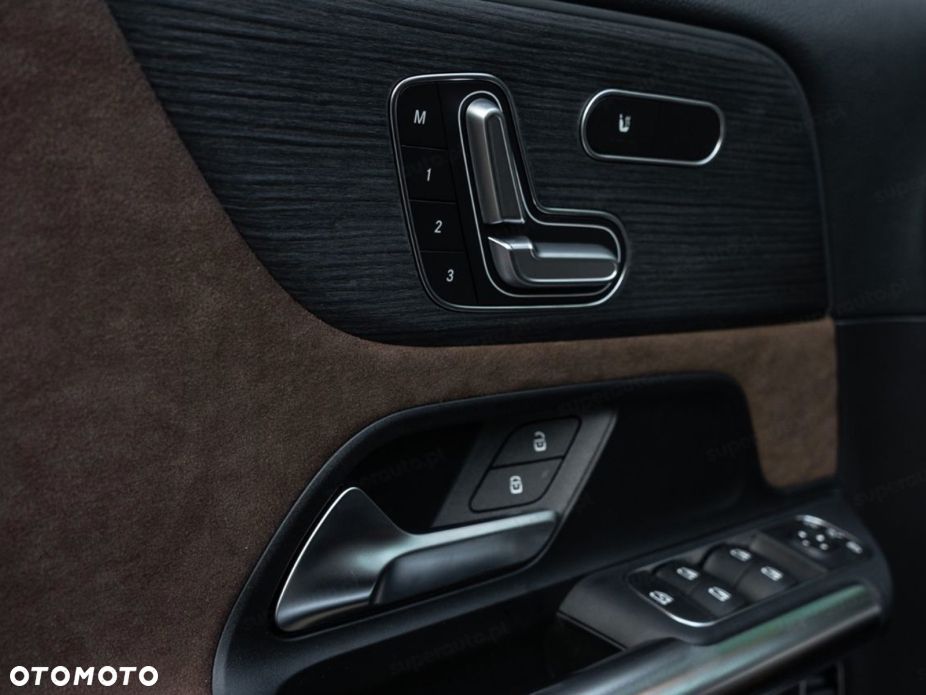 Mercedes-Benz GLA 200 AMG Line - 14