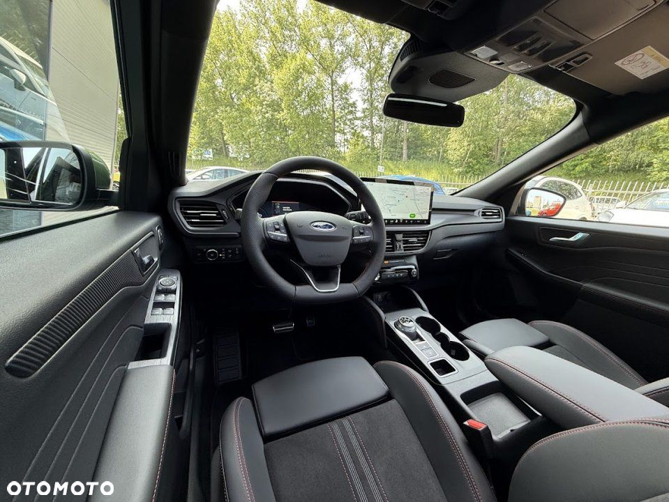 Ford Kuga - 10