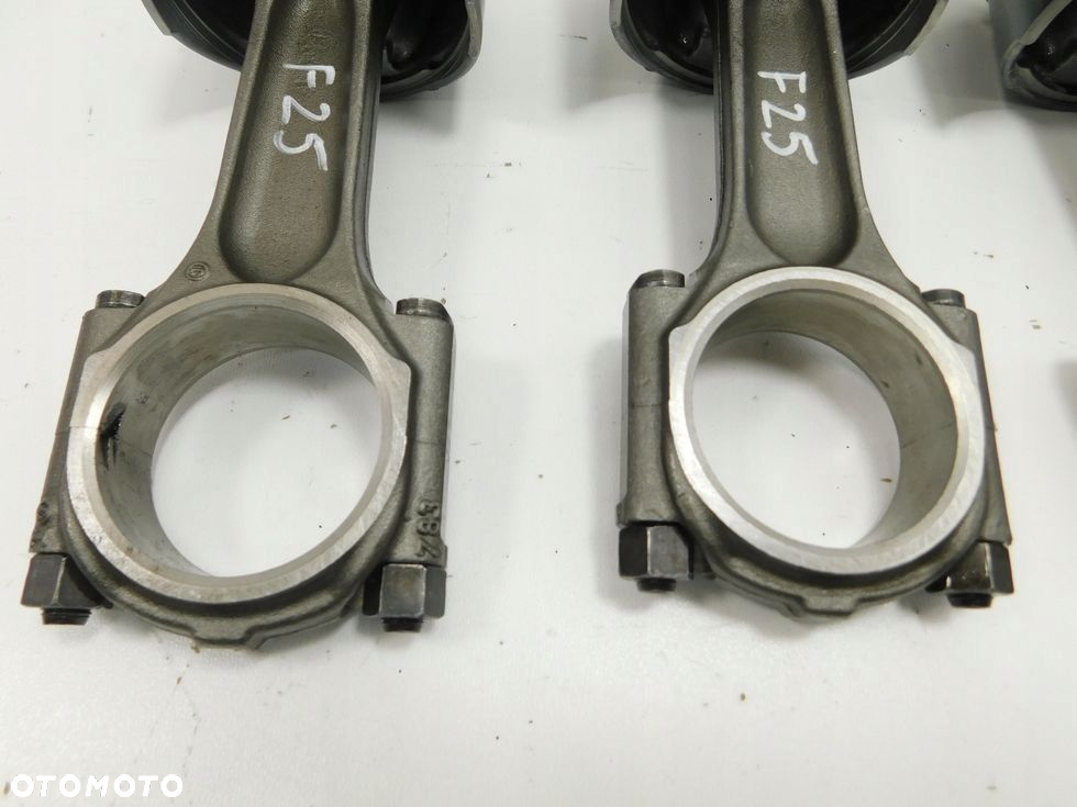 Tłok z korbowodem 2.0 TDCI HDI Ford Peugeot Volvo V50 Citroen Fiat Scudo - 2