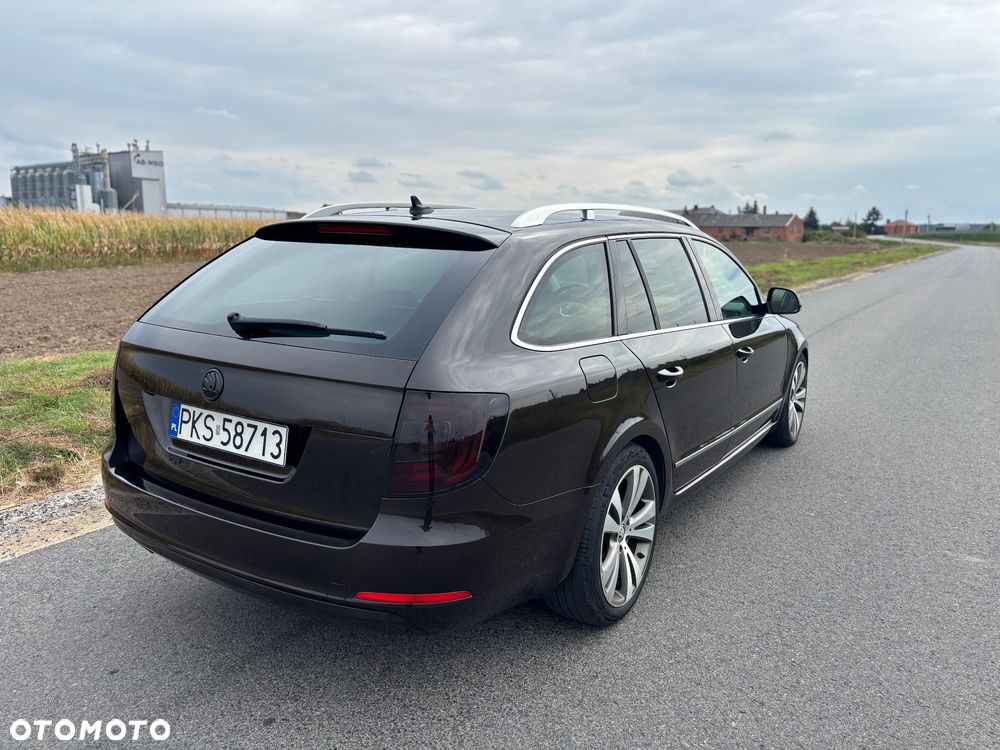 Skoda Superb 2.0 TDI Green tec L&K - 7