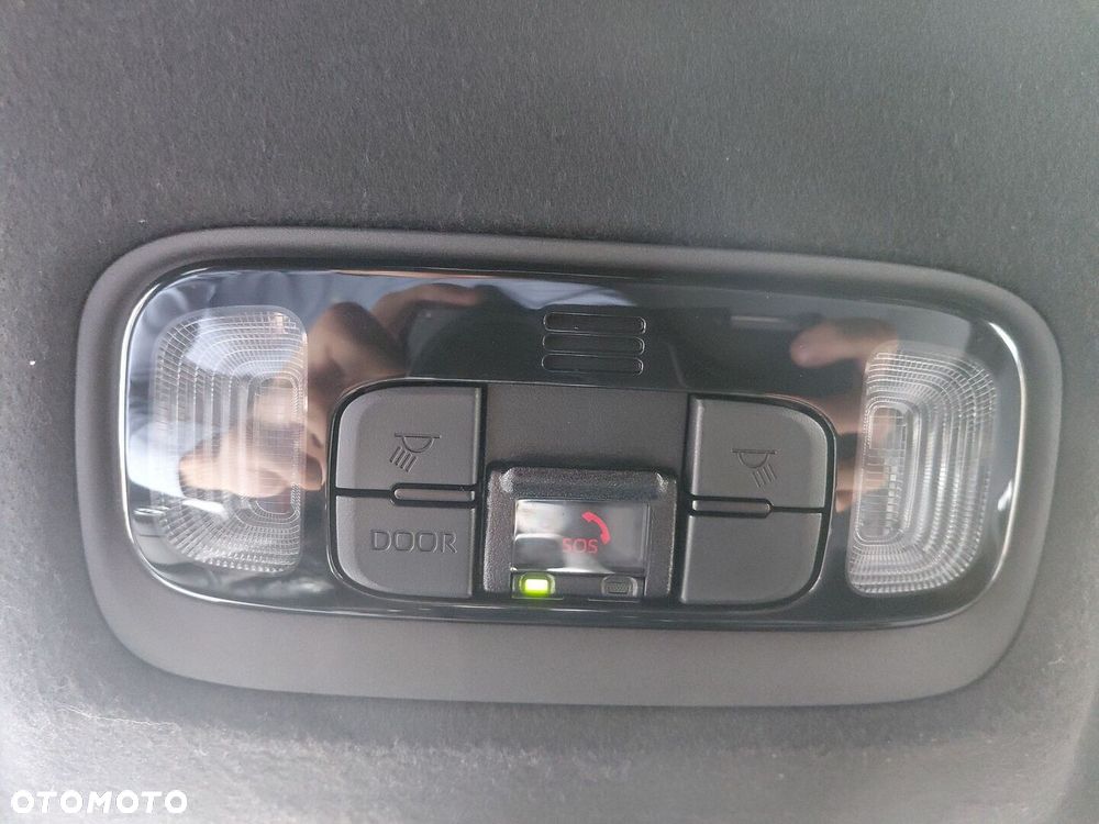Toyota Yaris Cross Hybrid 1.5 Comfort - 28