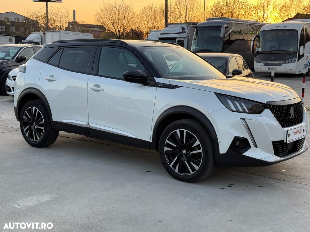 Peugeot 2008 PureTech 130 EAT8 GT Pack - 10