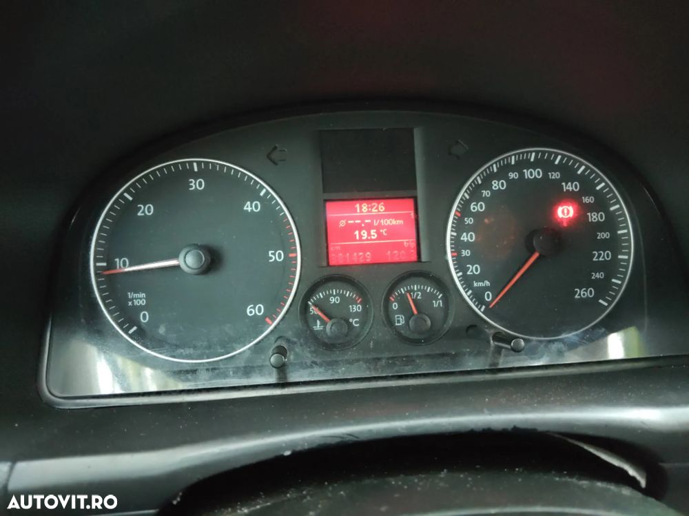 Volkswagen Touran 1.9 TDI Conceptline - 16
