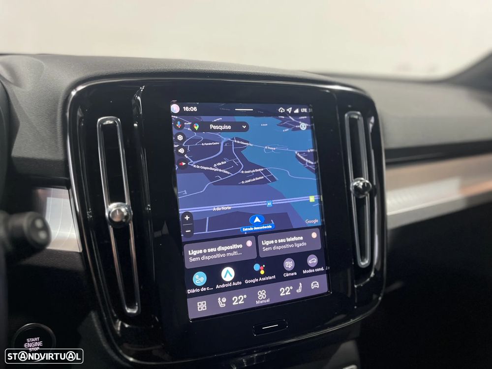 Volvo XC 40 2.0 B3 Plus Dark - 26