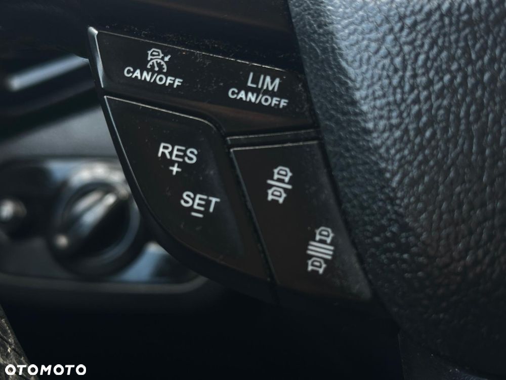 Ford Kuga 2.0 TDCi 4x4 Individual - 27