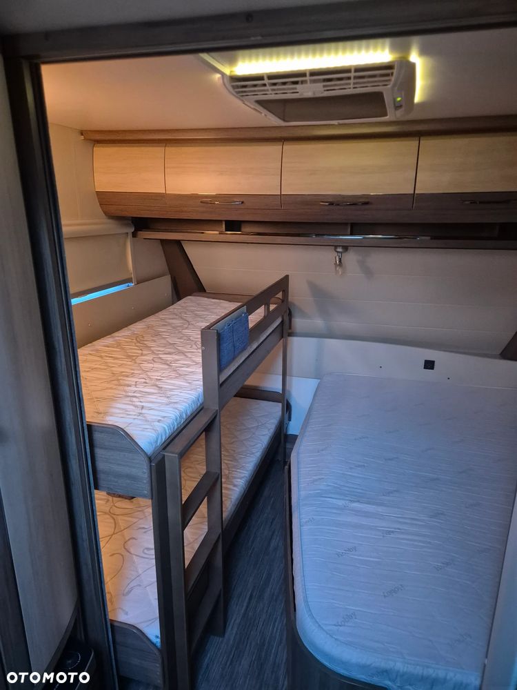 Hobby De Luxe  560 - 26