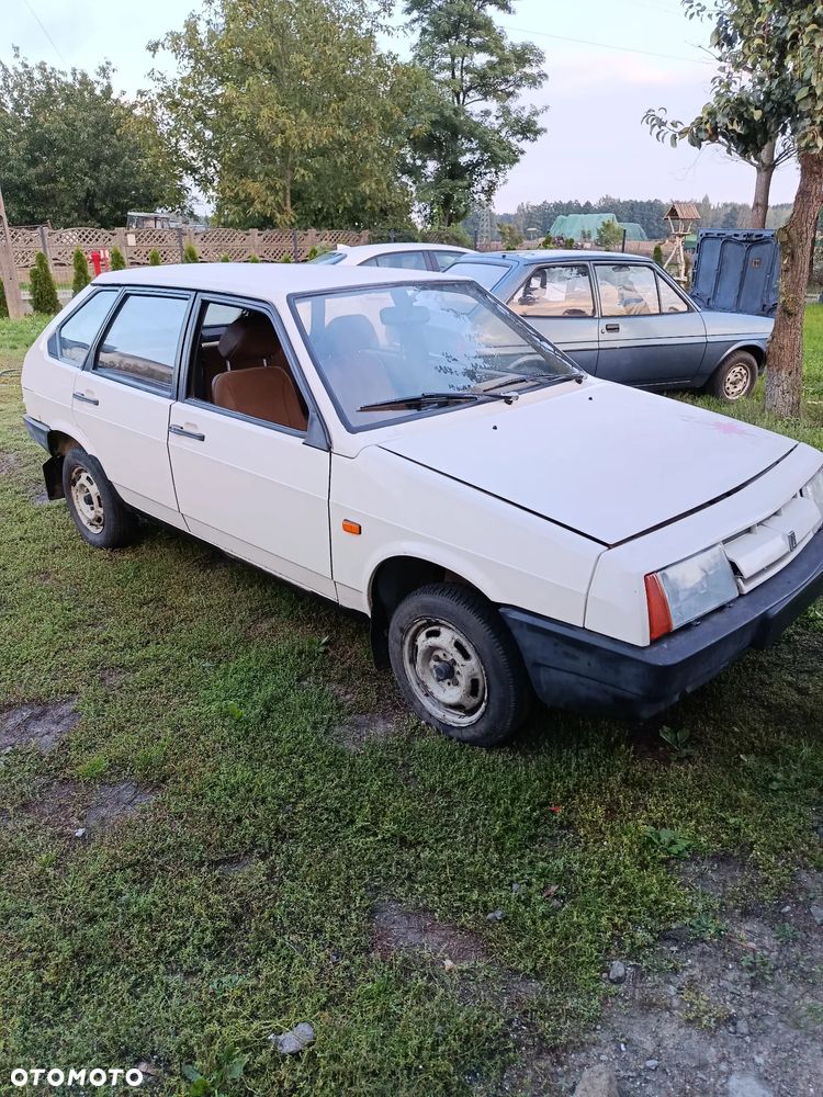 Lada 2109 - 1
