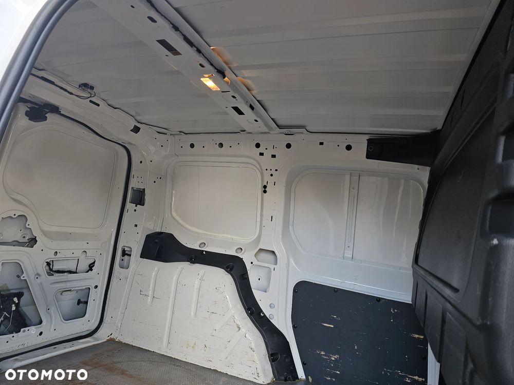 Volkswagen Caddy - 14