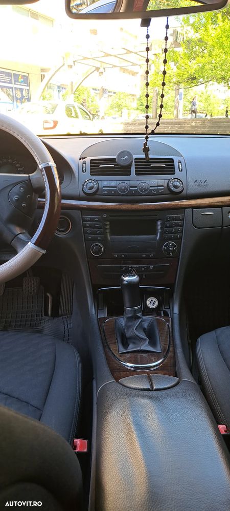 Mercedes-Benz E 200 KOMPRESSOR Classic - 5