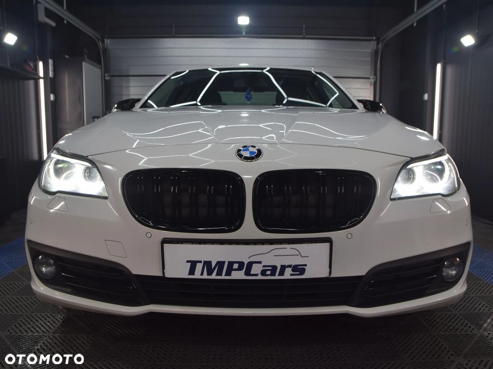 BMW Seria 5 525d xDrive - 8