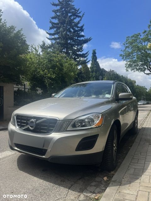 Volvo XC 60 2.4D AWD Momentum - 1