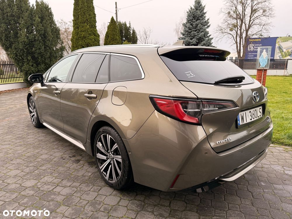 Toyota Corolla 2.0 Hybrid Executive - 8