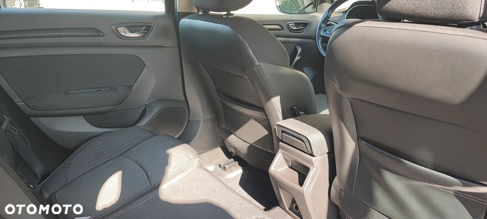 Renault Megane ENERGY TCe 130 EXPERIENCE - 23