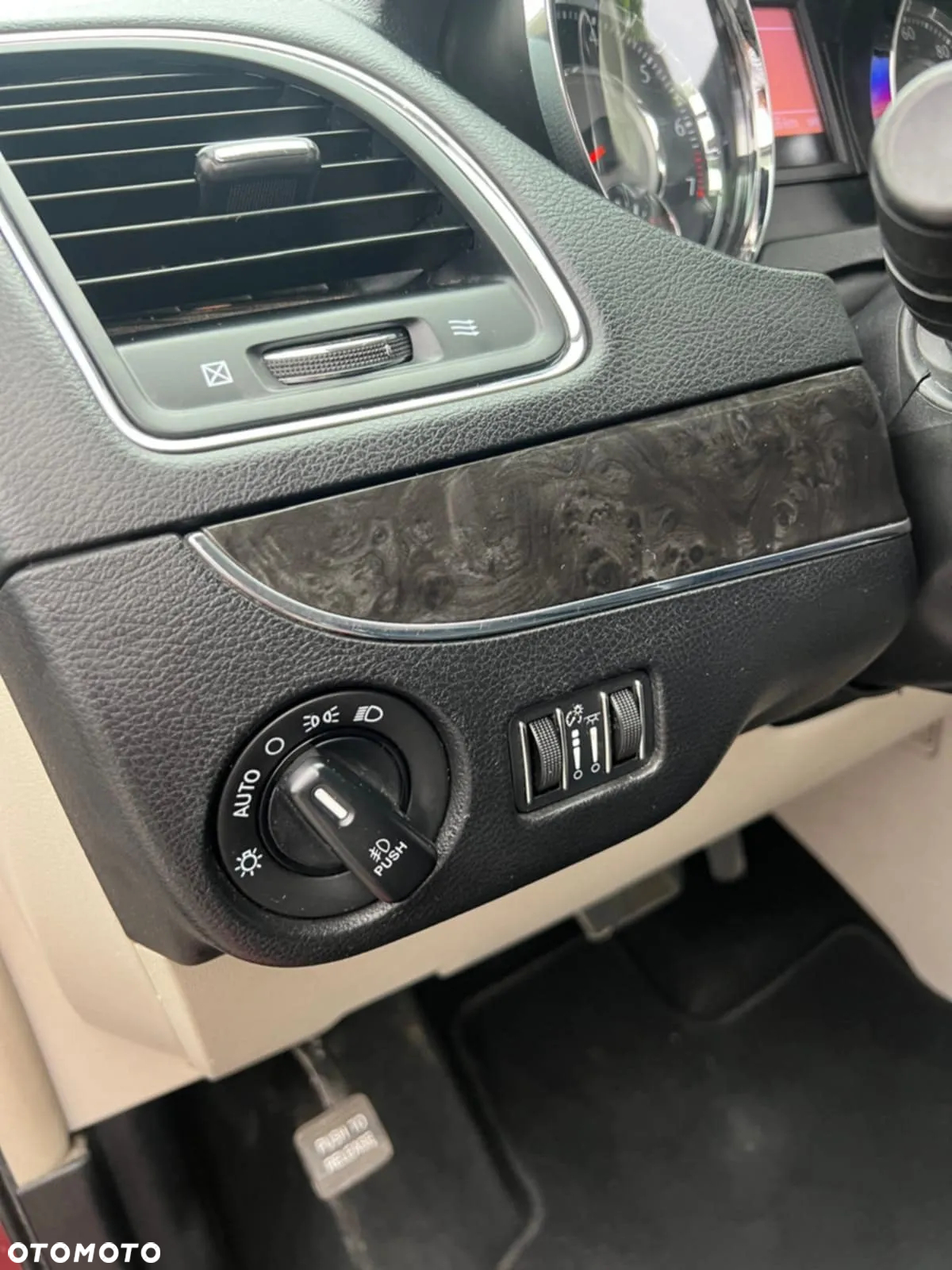 Chrysler Town & Country 3.6 Touring - 9
