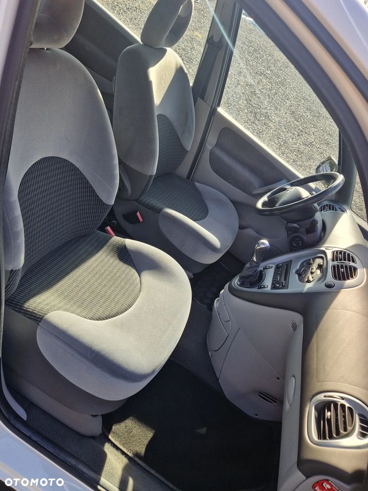 Citroën Xsara Picasso 1.6 Confort - 21