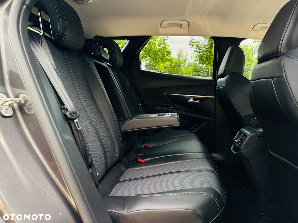 Peugeot 3008 BlueHDi 130 Stop & Start EAT8 Allure - 31