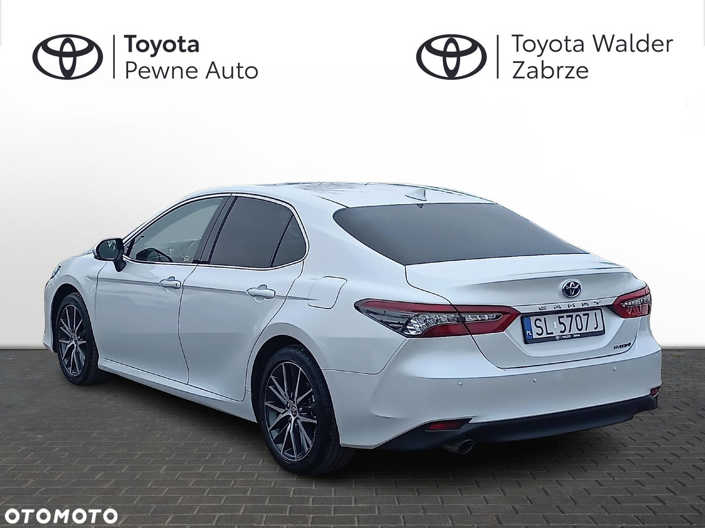 Toyota Camry - 7