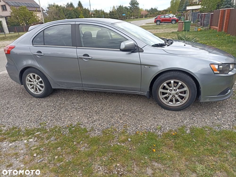 Mitsubishi Lancer 1.6 Invite - 8