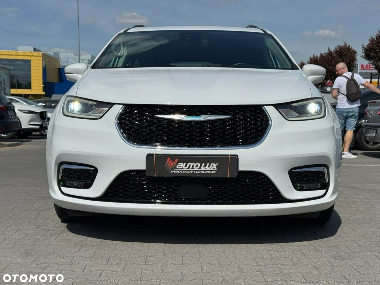 Chrysler Pacifica - 9