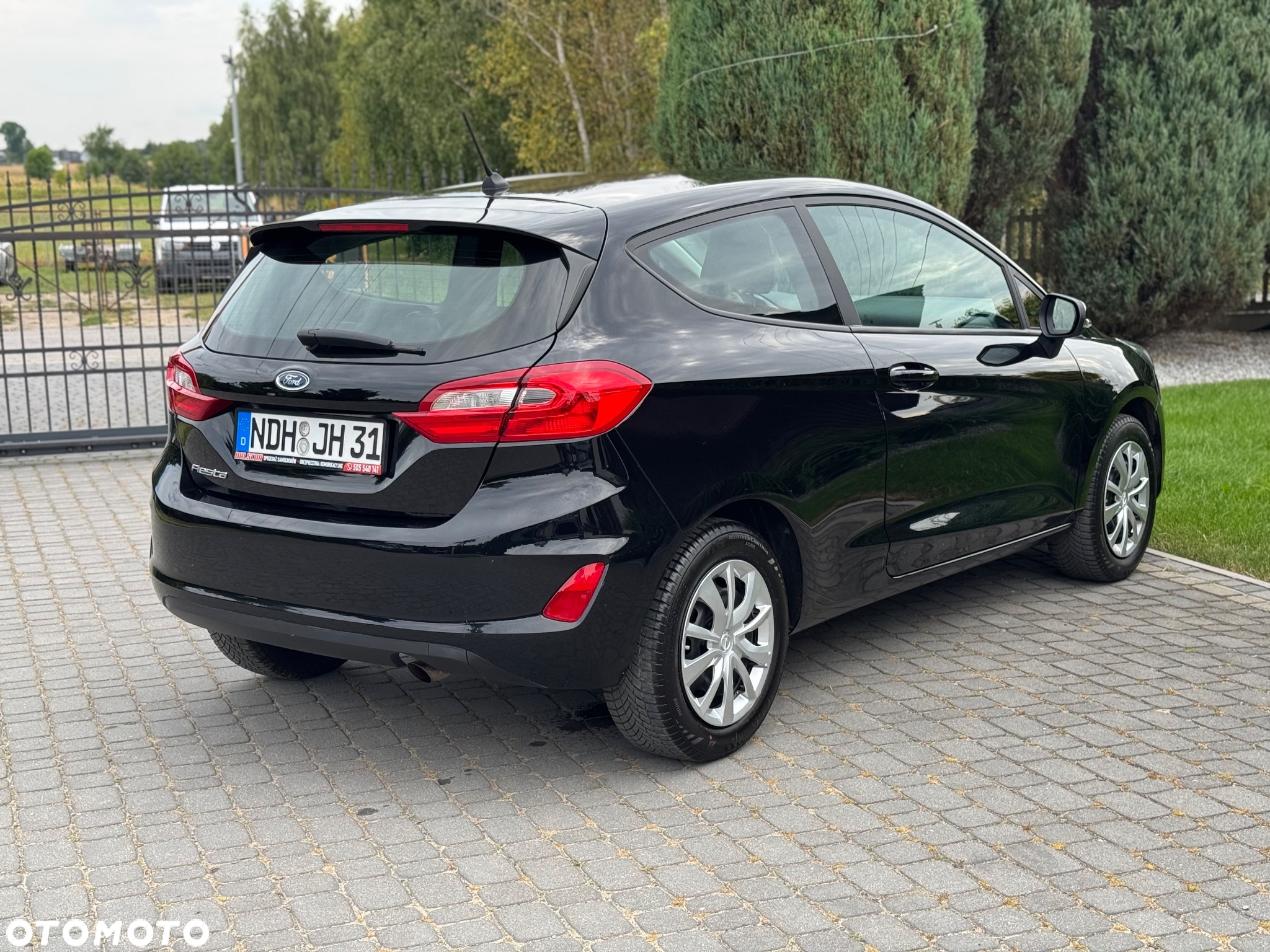 Ford Fiesta 1.1 Trend - 13