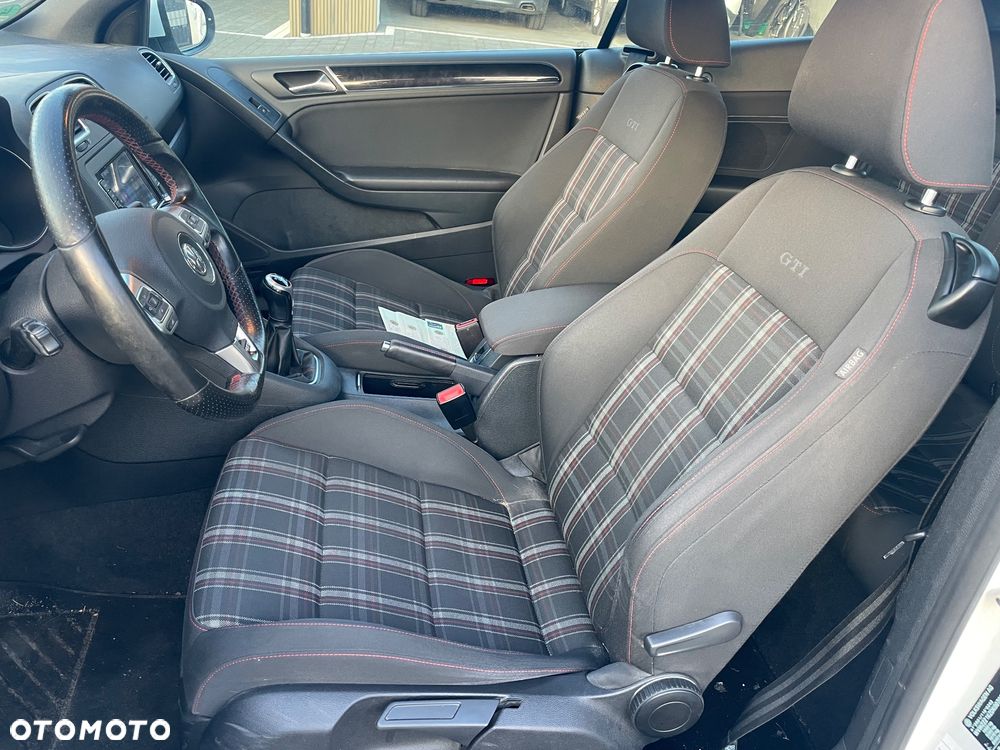 Volkswagen Golf - 13