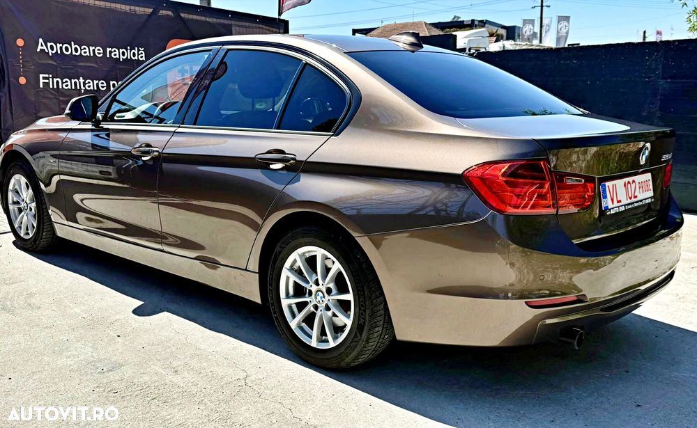 BMW Seria 3 320d Aut. Blue Performance Sport Line - 4