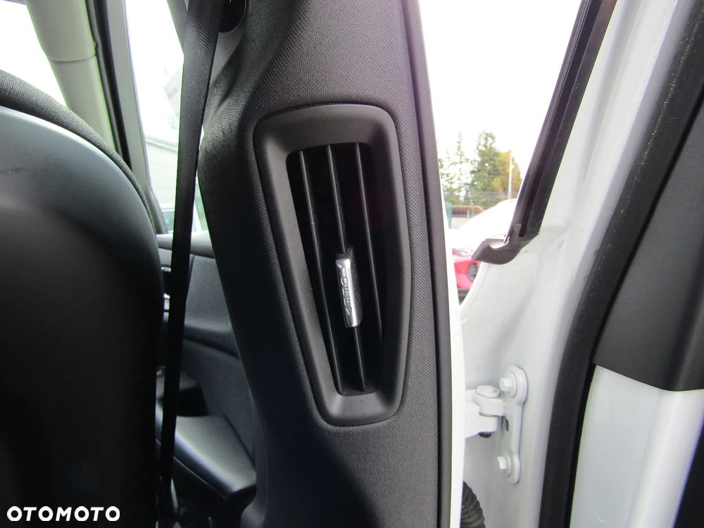 Volvo V60 T4 Momentum - 38