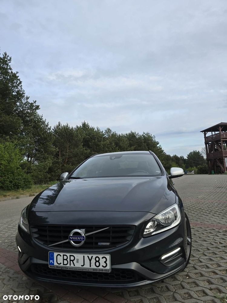 Volvo V60 D3 R-Design - 15