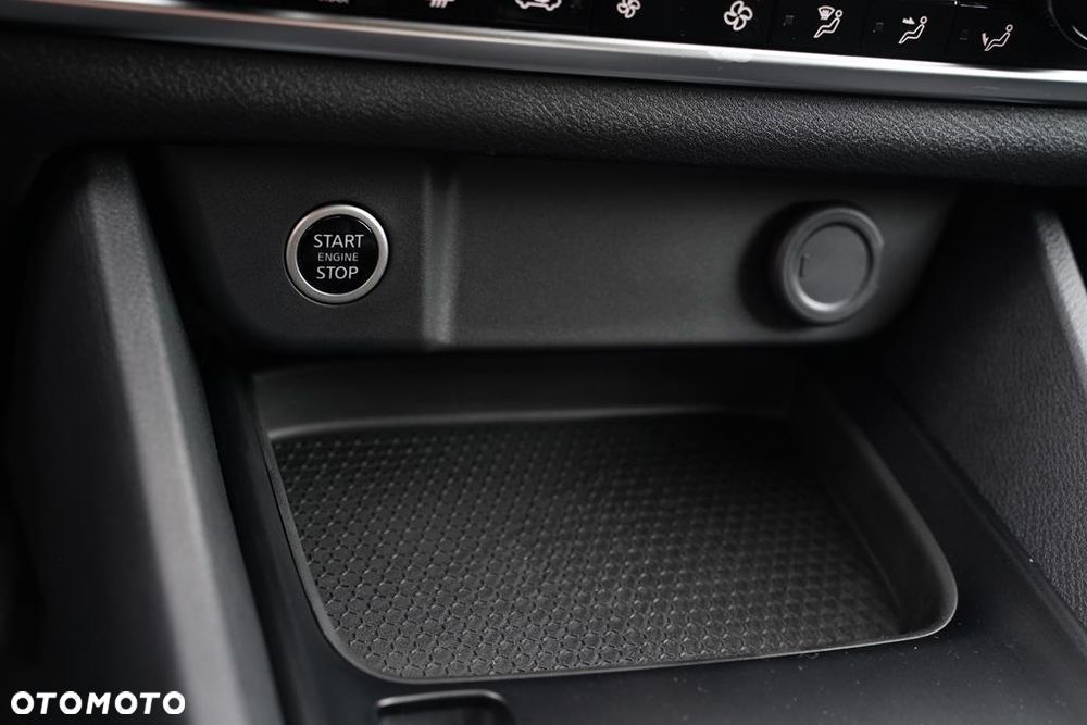 Nissan Qashqai 1.3 DIG-T MHEV N-Connecta Xtronic - 19