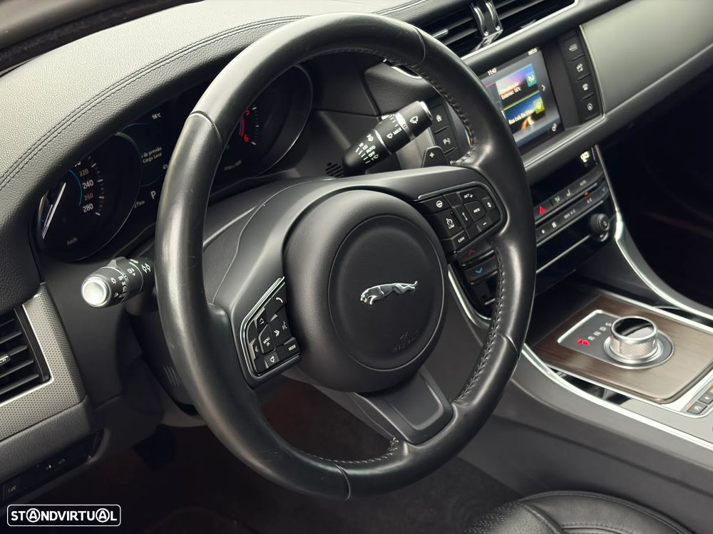 Jaguar XF 20d Aut. Prestige - 29