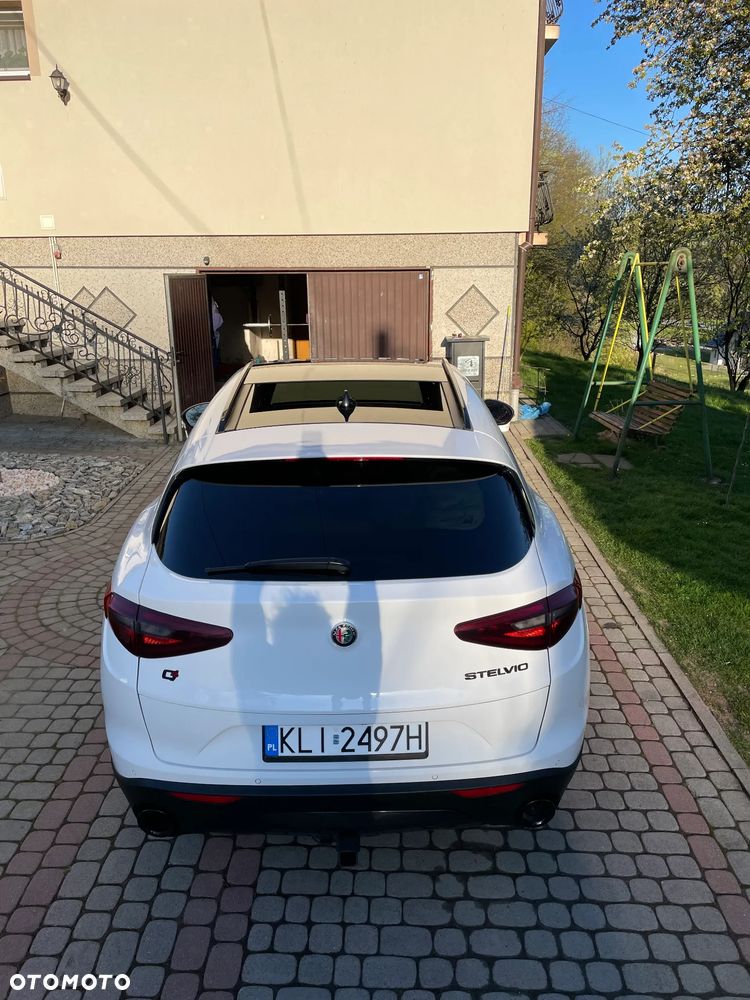 Alfa Romeo Stelvio 2.0 Turbo 16V AT8-Q4 Sprint - 22