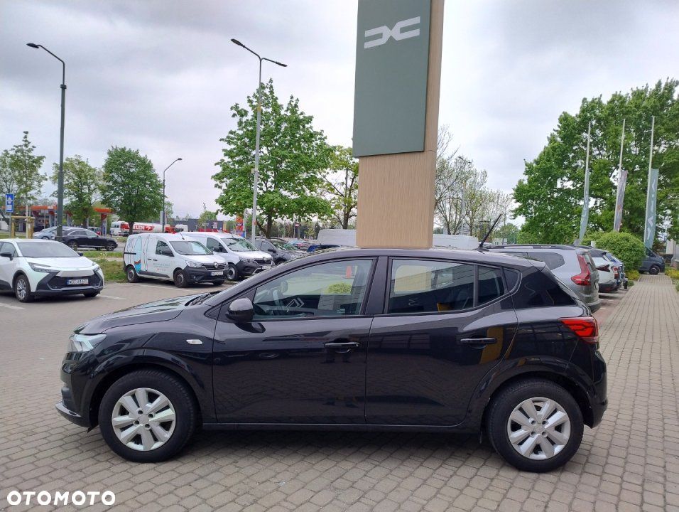 Dacia Sandero - 8