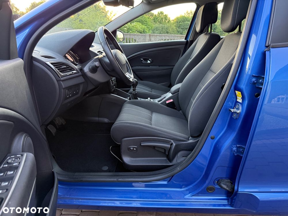 Renault Megane ENERGY TCe 115 Start & Stop Bose Edition - 11
