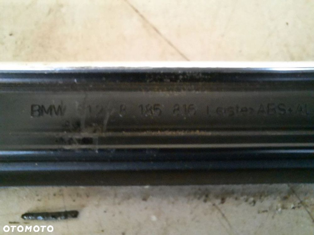BMW520i E39 95-00 SEDAN LISTWA ZGARNIAJĄCADRZWI PRZÓD PRAWA CHROM 8185816 - 12