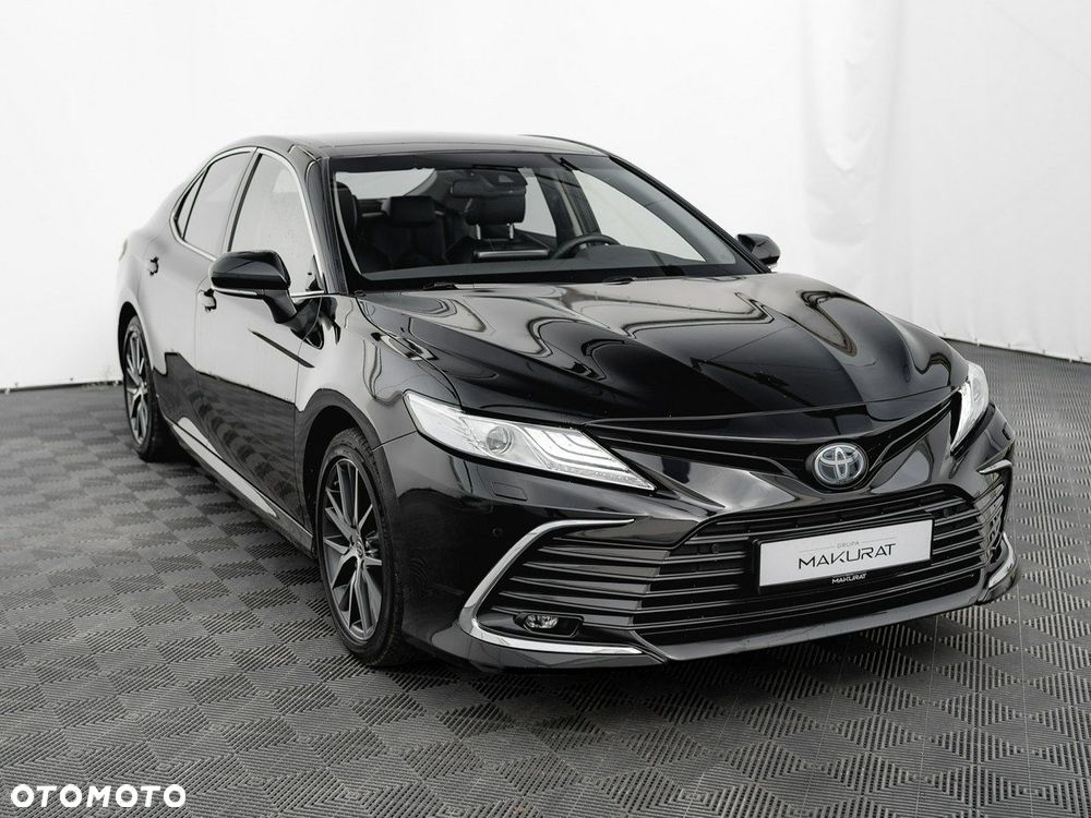 Toyota Camry - 4