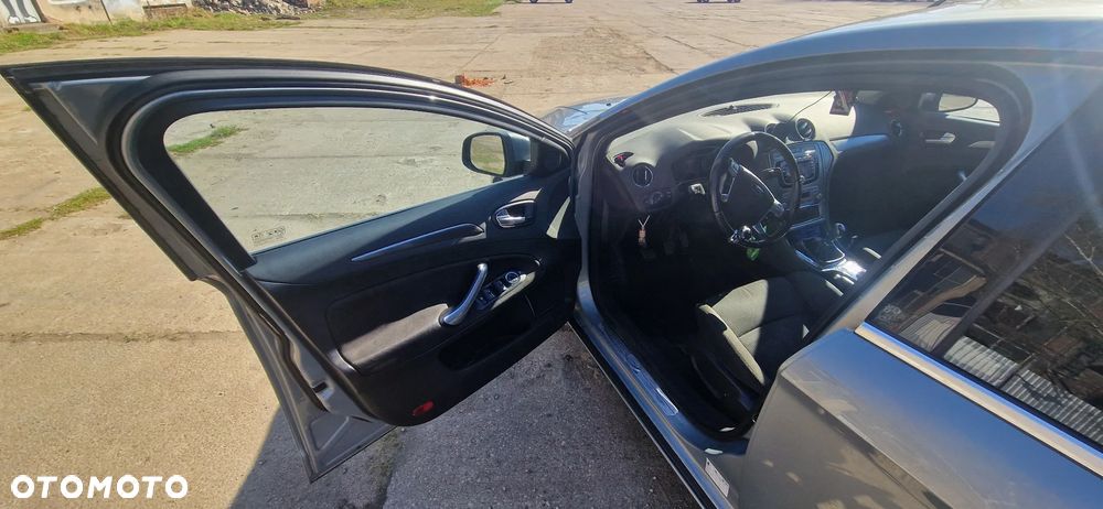 Ford Mondeo 2.0 TDCi Titanium X - 14