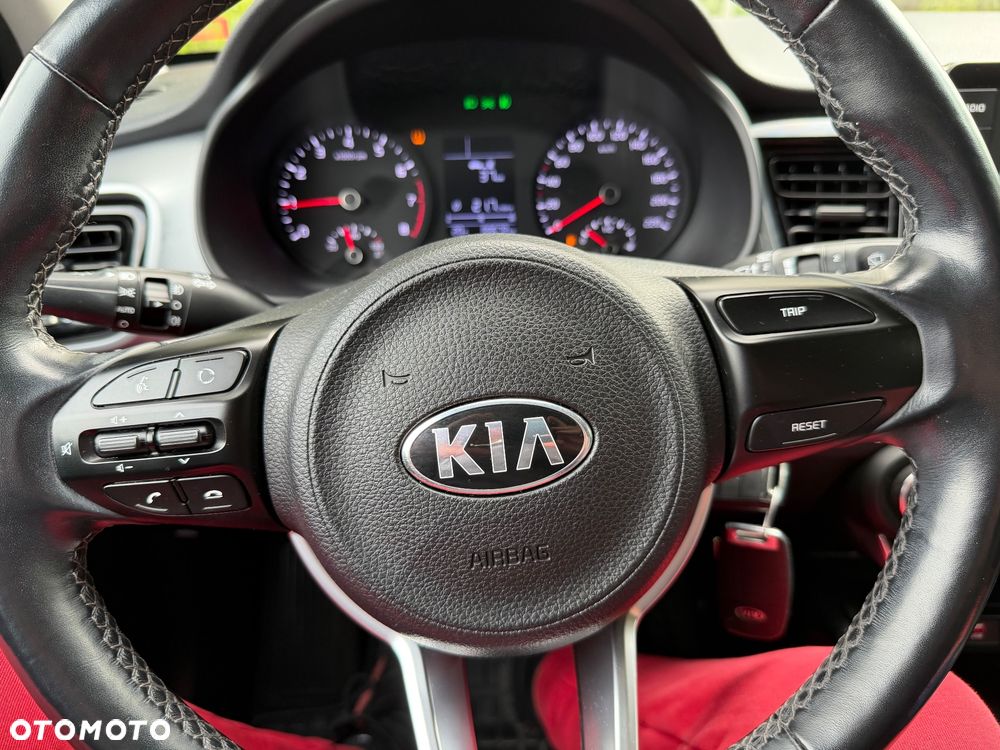 Kia Stonic - 19