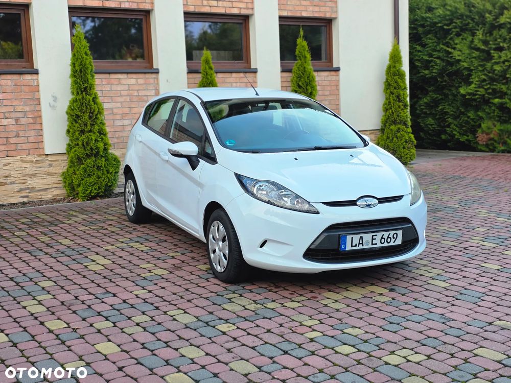 Ford Fiesta 1.25 Ambiente - 2